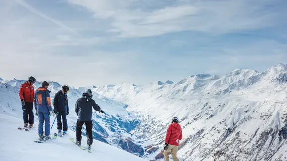 Hochgurgl Obergurgl Ski Resort Tirol Skiers C Jochen Mueller