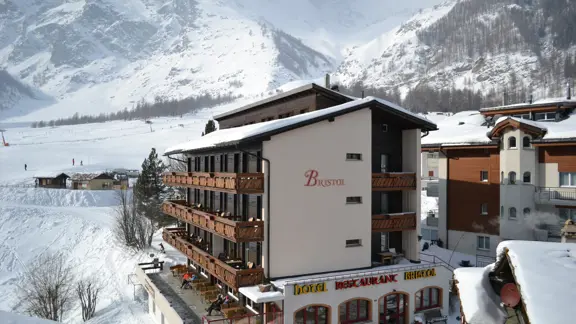 Hotel Bristol Saas Fee Exterior