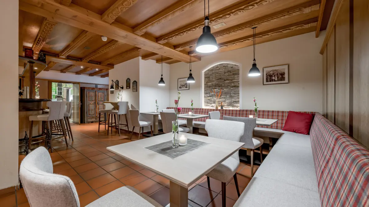 Hotel Solderhof Residenz Tamara Solden Bar Area (4)