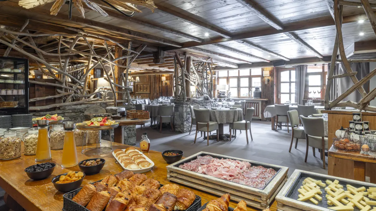 Hotel L'eterlou Meribel Breakfast Buffet