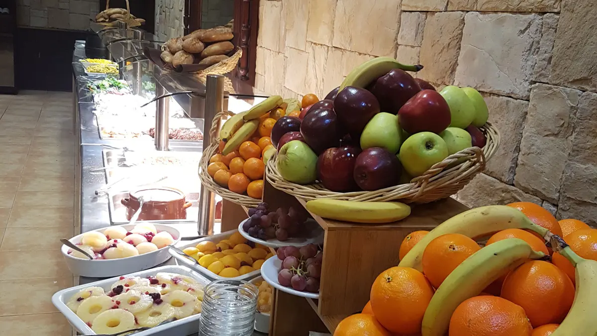 Hotel Camelot Pas De La Casa Buffet Fruit