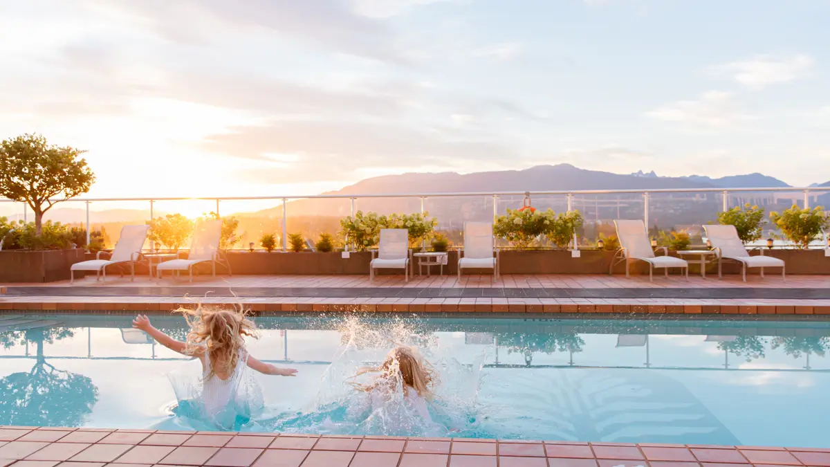 Pan Pacific Vancouver Pool (2)