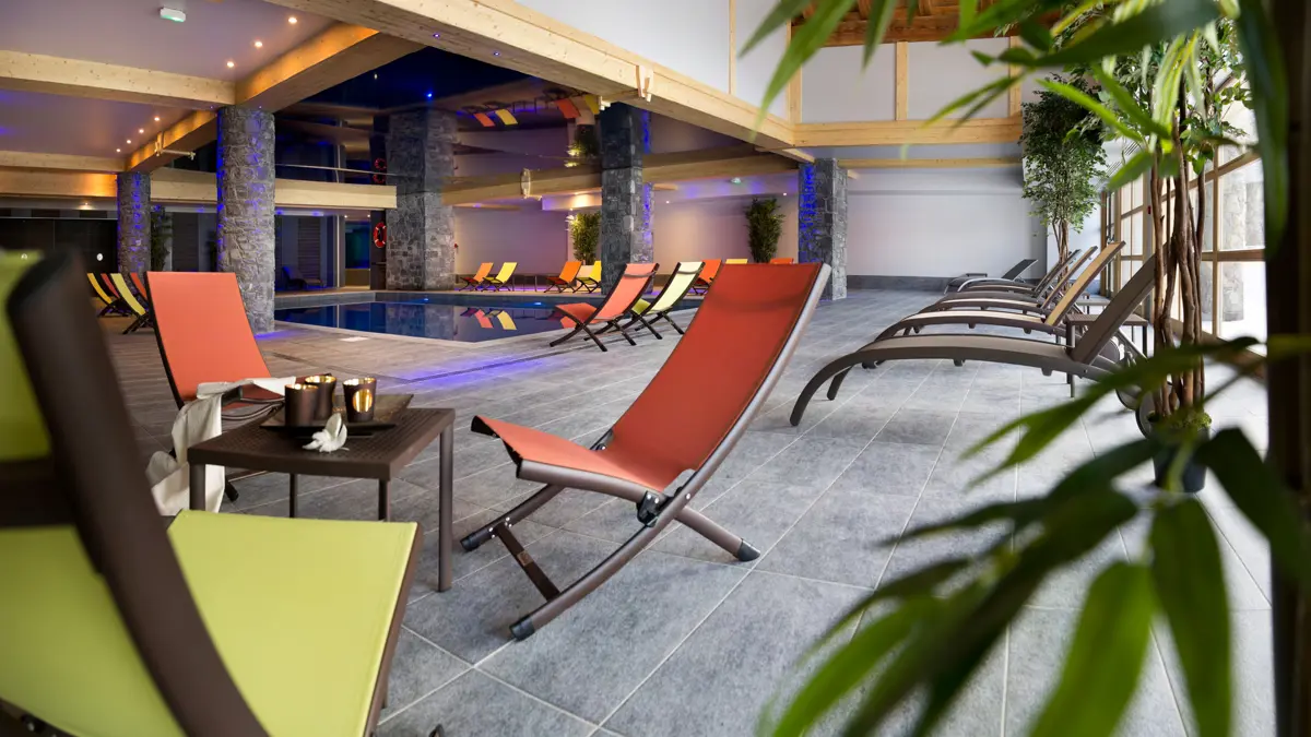 Le Cristal De L'alpe Apartments Alpe D'huez Pool