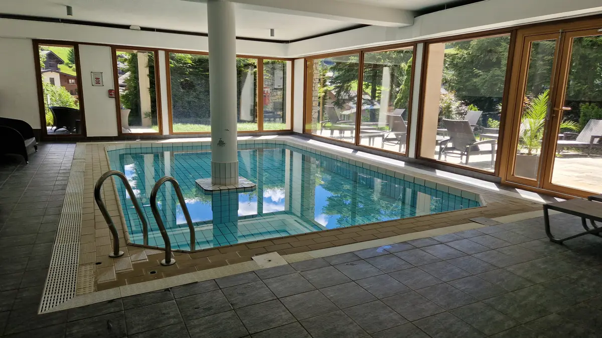Hotel Alpen Roc La Clusaz Indoor Pool