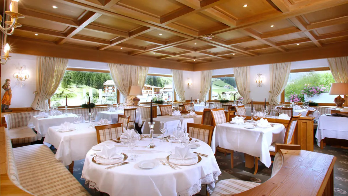 Dolomites, Selva, Hotel Pralong, Restaurant