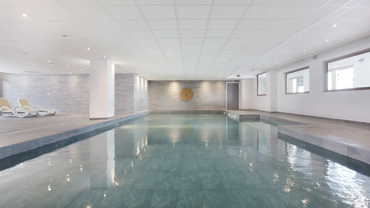 Front De Neige Apartments La Plagne Pool 2