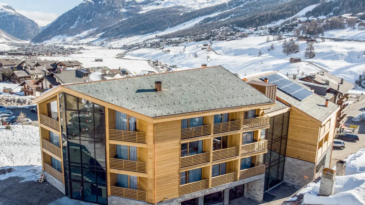 Inghams Italy Livigno Montivas Lodge Exterior