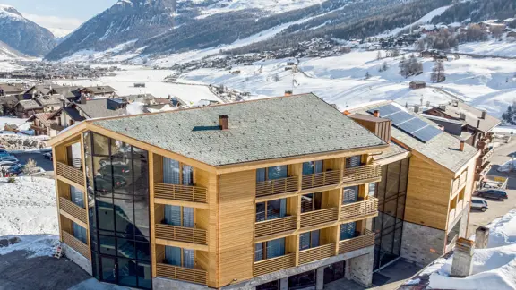 Inghams Italy Livigno Montivas Lodge Exterior