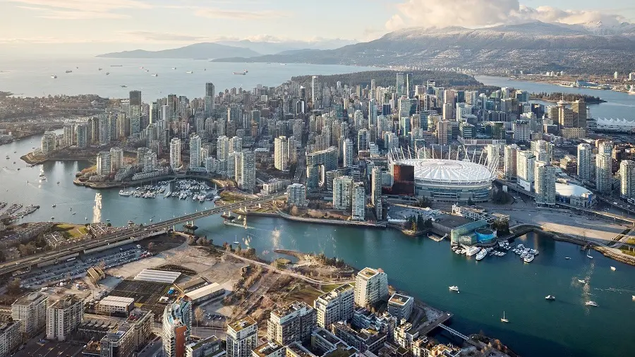 Guide Ski City Stopover Vancouver Skyline