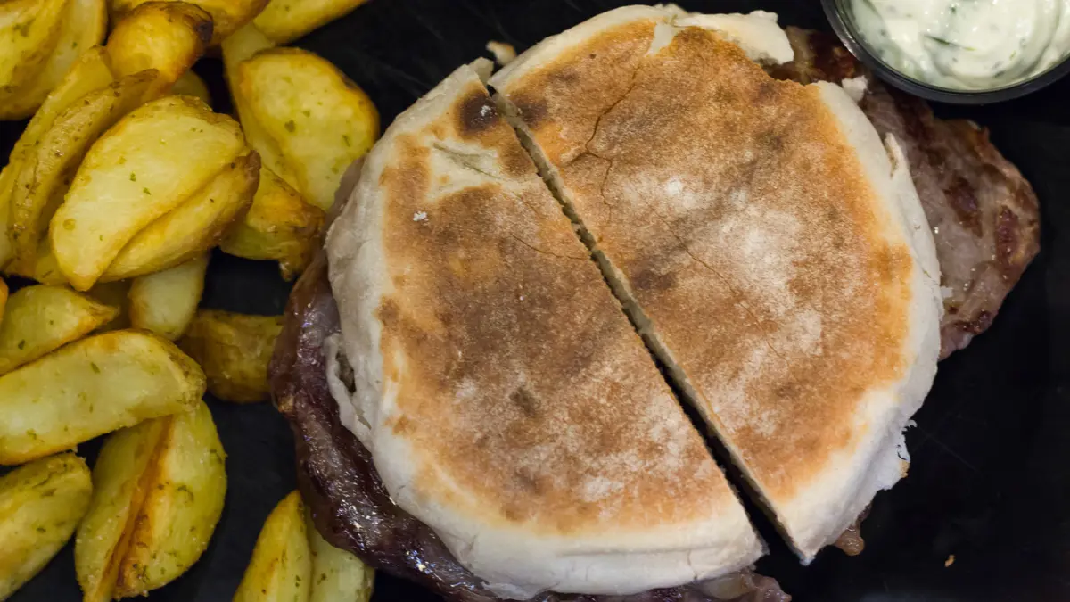 Prego No Bolo Do Caco Madeira