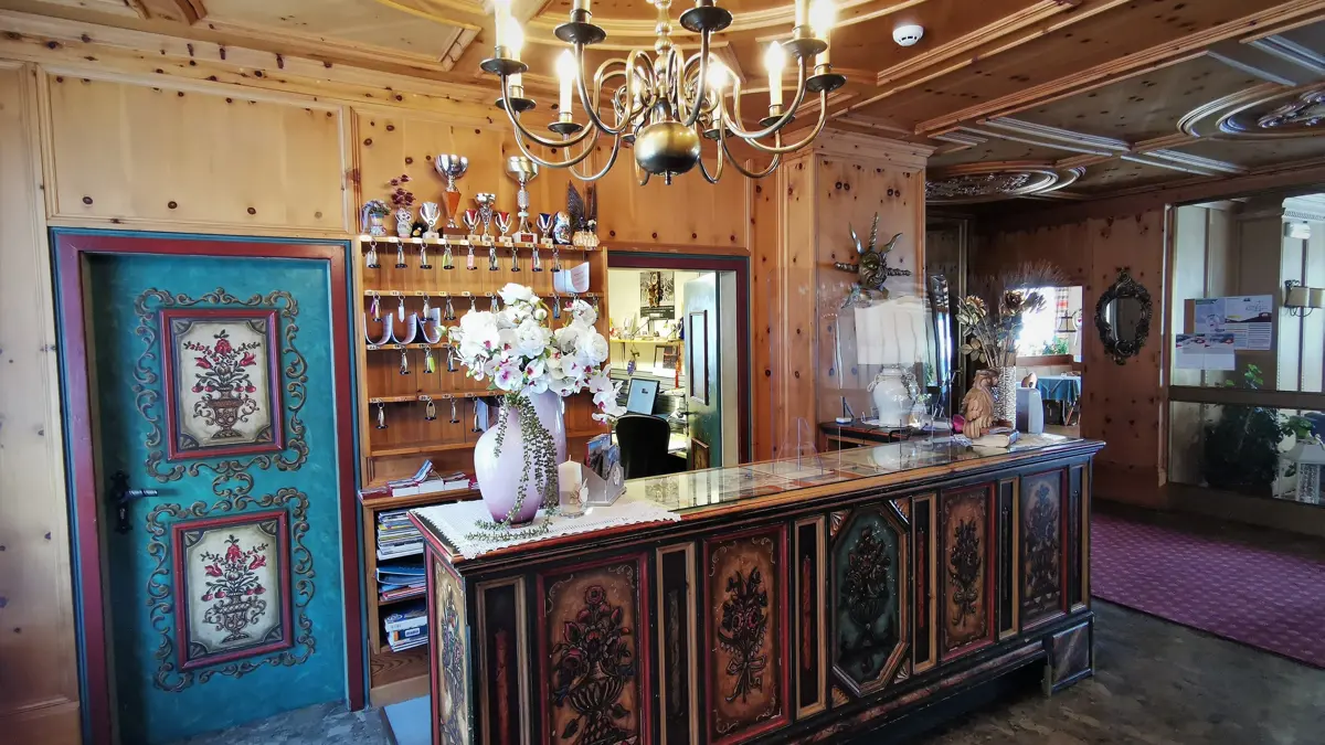 Inghams Italy Dolomites Corvara Hotel La Plaza Reception