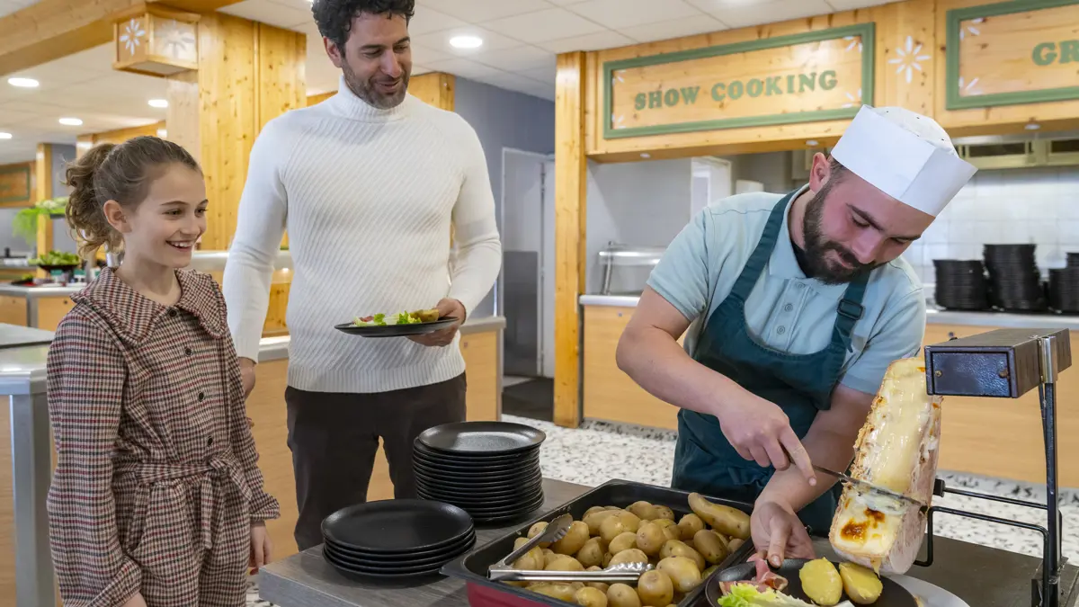 Hotel Les Arolles Val Thorens Raclette