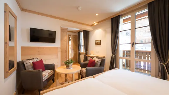 Standard double bedroom