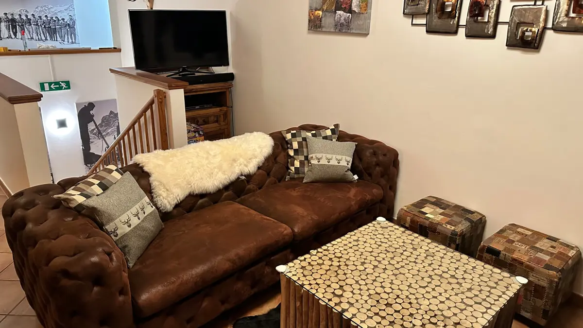 Chalet Fauner B St Anton Dining Lounge Area 2