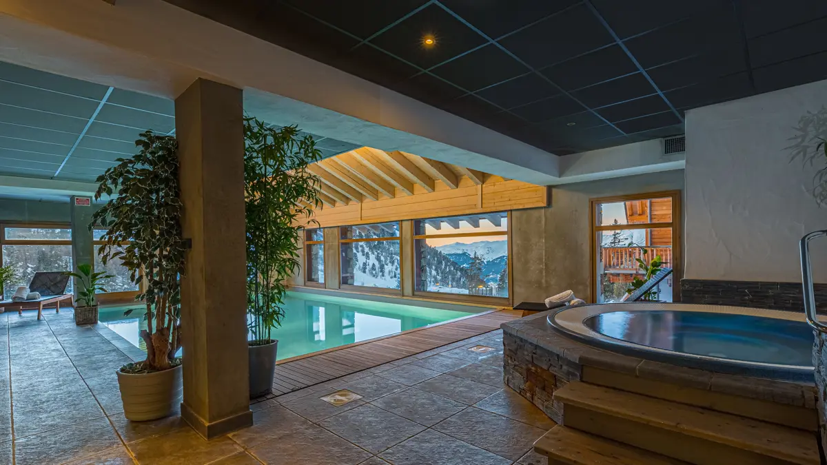 Hotel Carlina La Plagne Swimming Pool And Spa Area