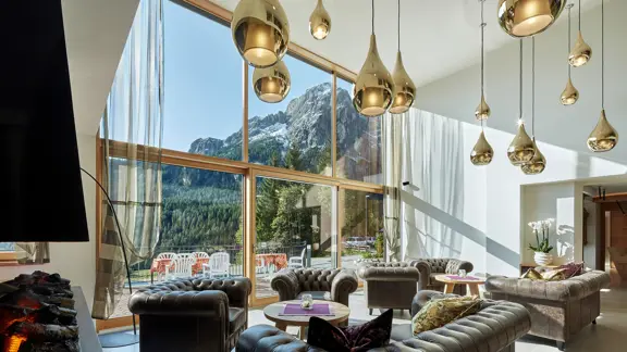 Inghams Italy Dolomites Colfosco Hotel Mezdi Lounge 3