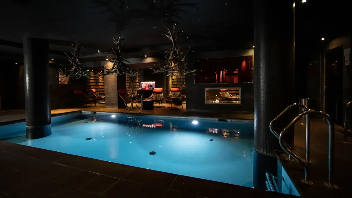 Hotel Avenue Lodge Val d'Isere pool (1)