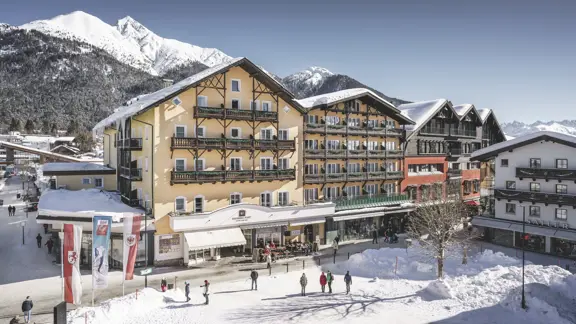 Post Hotel Seefeld Spa Exterior