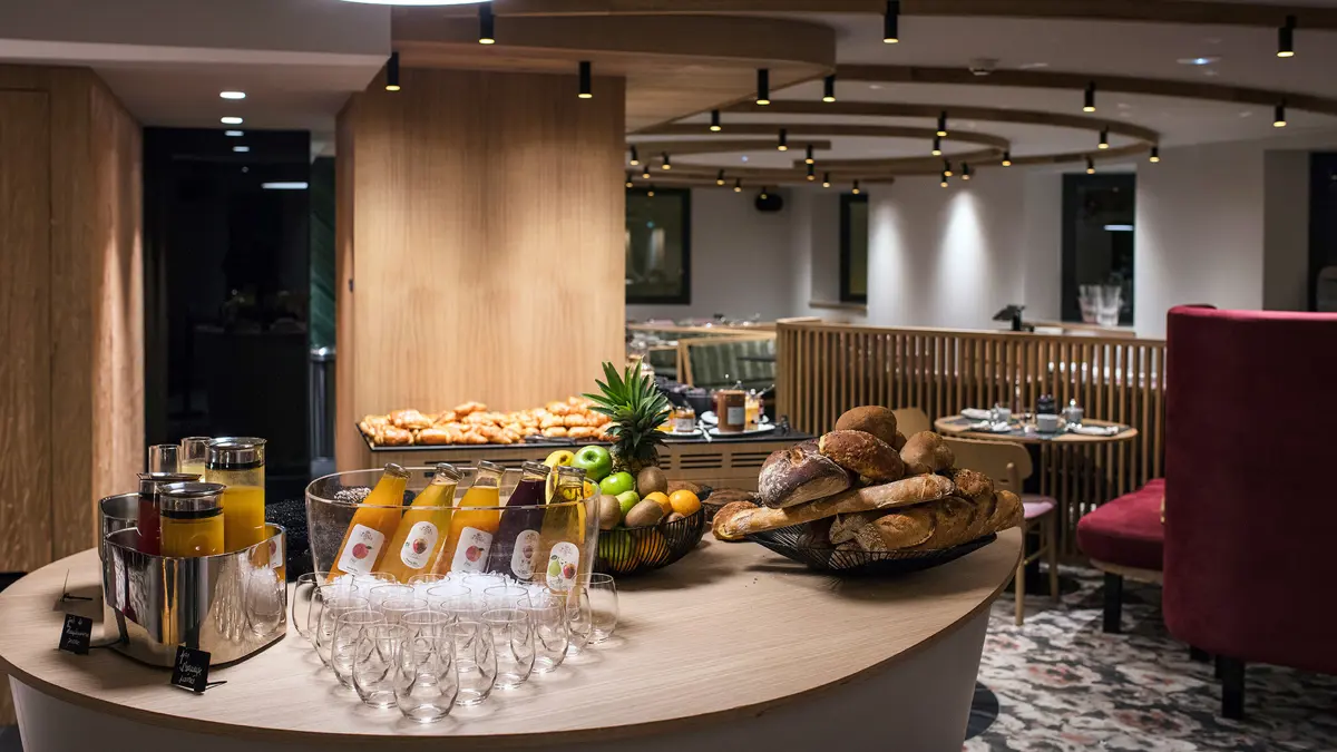 Hotel Le Pelican Lake Annecy Breakfast Buffet