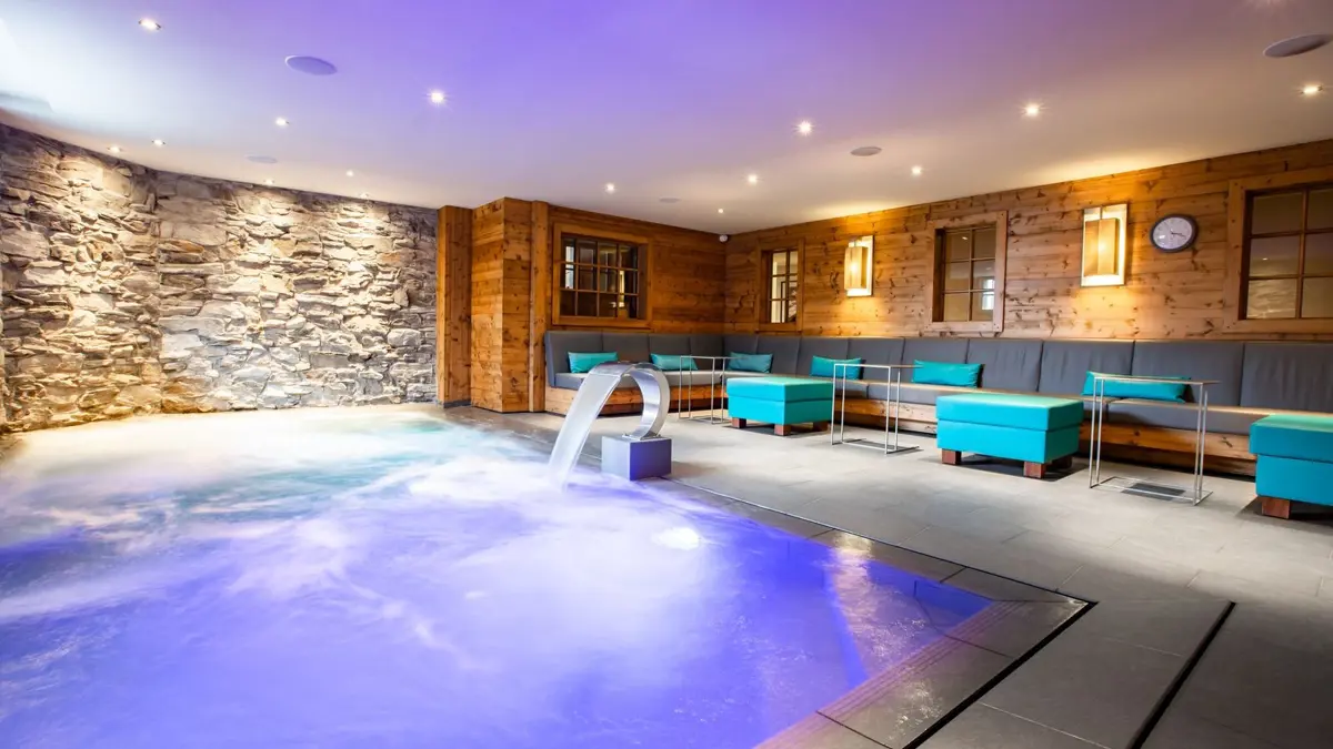 Hotel Les Champs Fleuris Swimming Pool