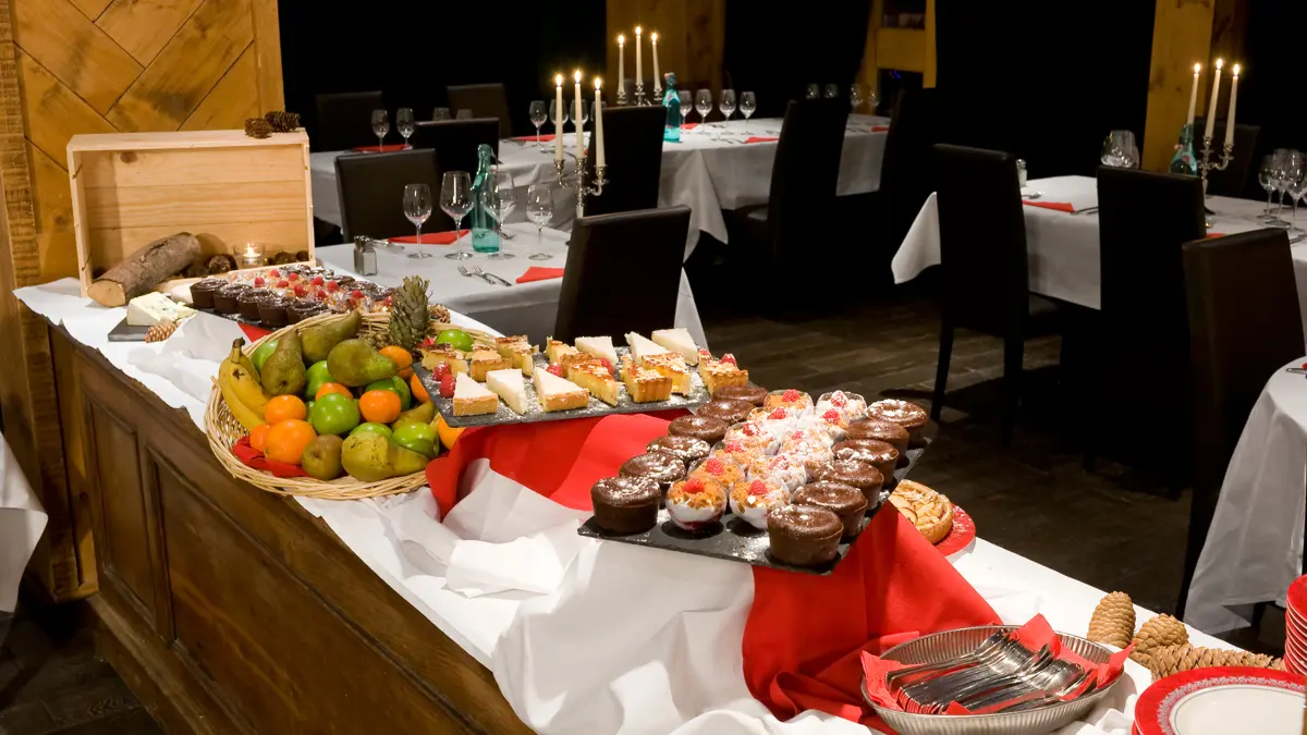 Hotel Le Mottaret Meribel Buffet 2