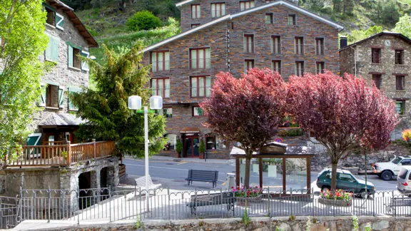 Hotel Montane Arinsal Exterior