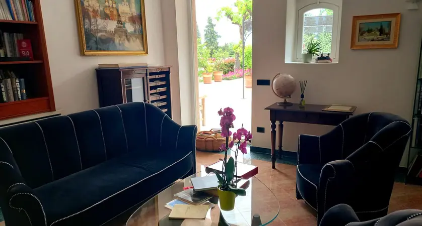 Hotel Bellevue San Lorenzo, Malcesine, Lake Garda, Seating Area