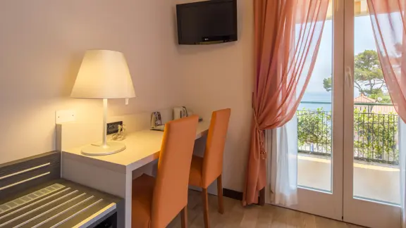 Front sea view rooms