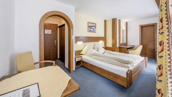 Sölderhof Austrian twin