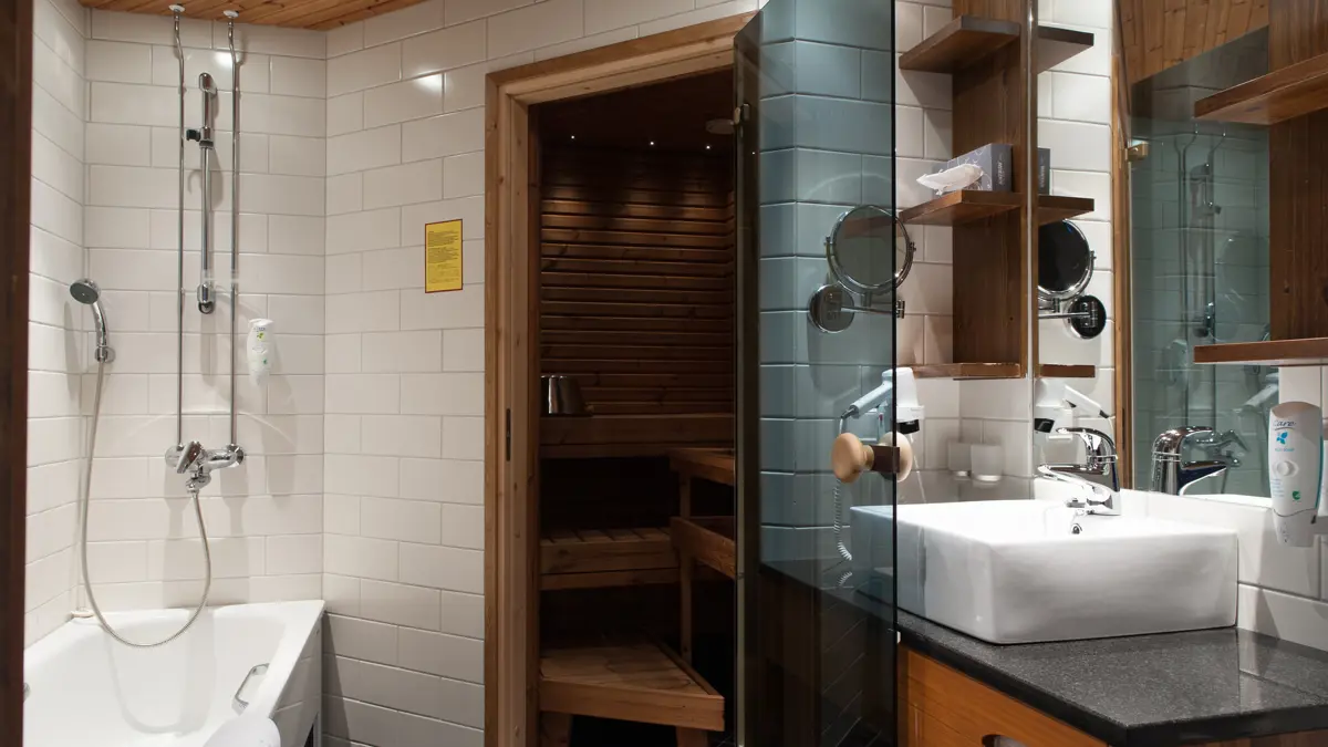 Gielas Hotel Saariselka Junior Suite Bathroom