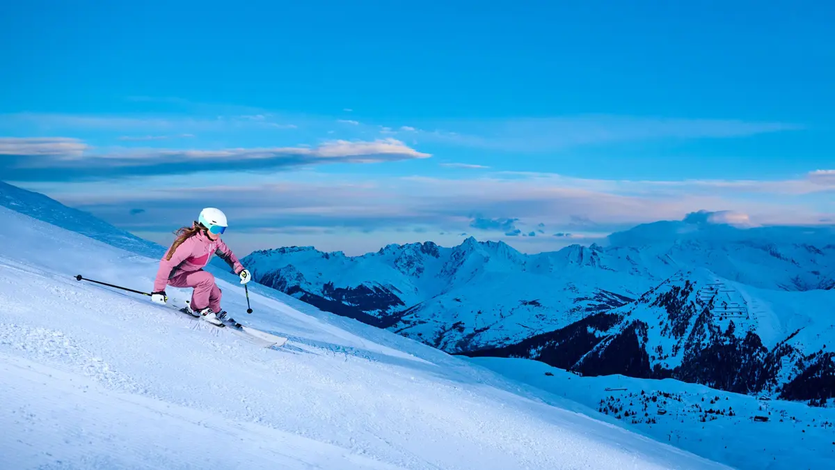 Skier carving ©Office du Tourisme de la Grande Plagne