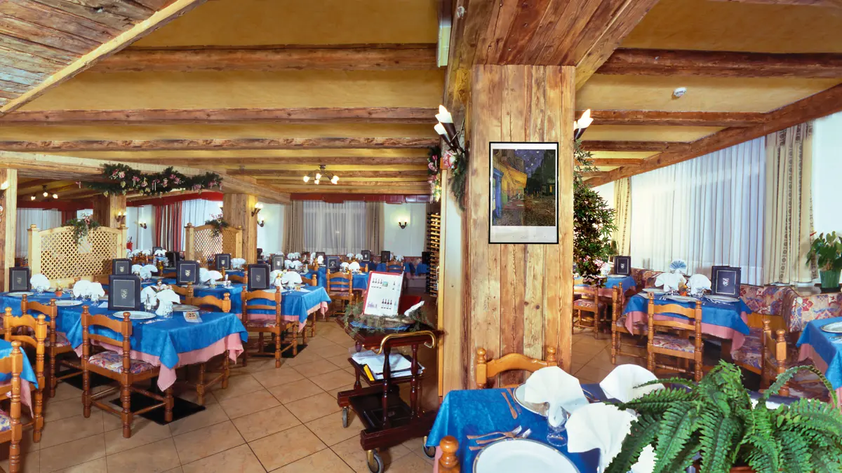 Inghams Italy Dolomites Canazei Hotel Bellevue Restaurant