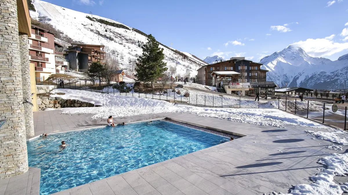 Hotel Les Cretes Les Deux Alpes Outdoor Pool