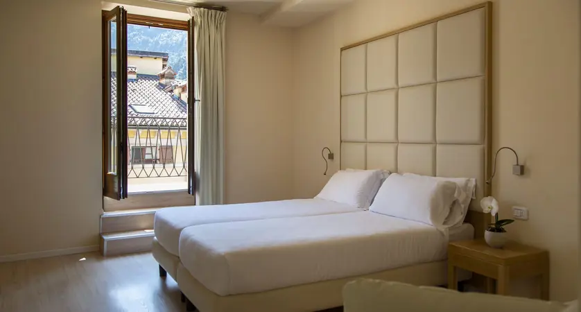 Hotel Antico Borgo Riva Lake Garda Junior Suite (1)