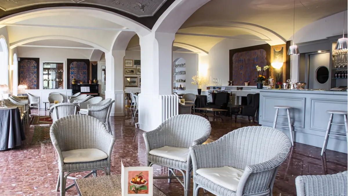 Hotel Beau Rivage Lake Maggiore Bar Area