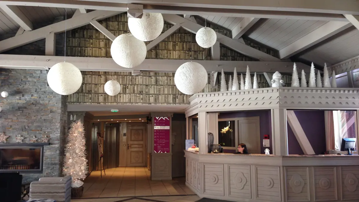 Village Montana Apartments Val Thorens Reception