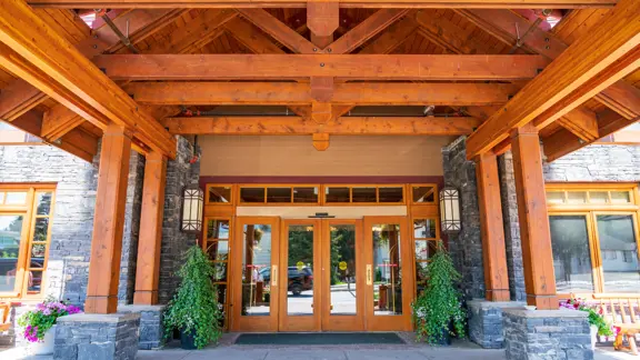 Ptarmigan Inn Banff Exterior