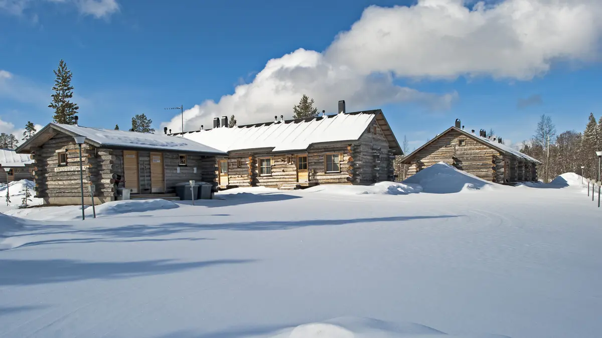 Yllas Log Cabins Yllas Lumipolku Round Log Snowjpg