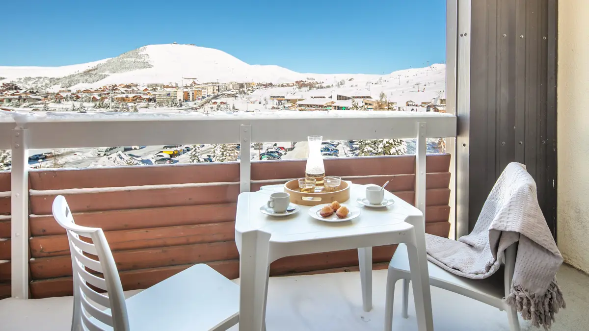 Les Bergers Apartments Alpe D'huez Studio Apartment Balcony