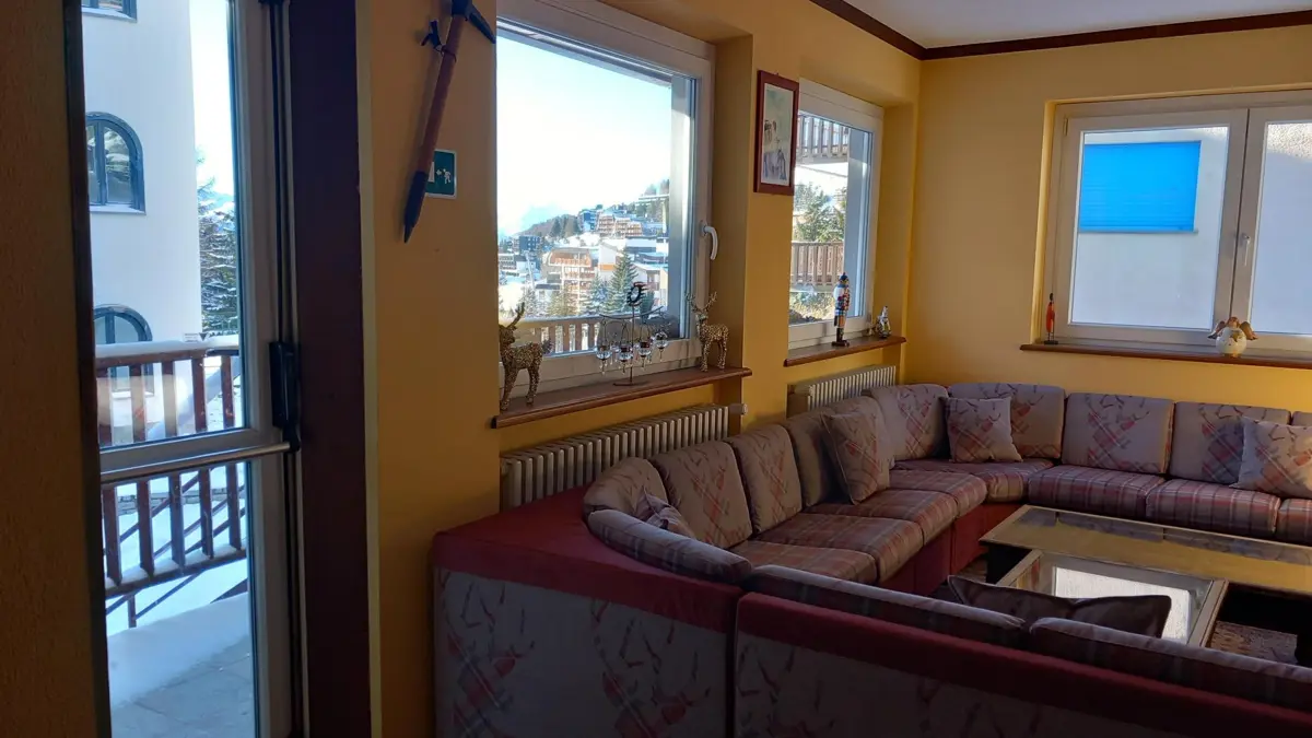 Inghams Italy Milky Way Sestriere Hotel Savoy Edelweiss Lounge Area (2)