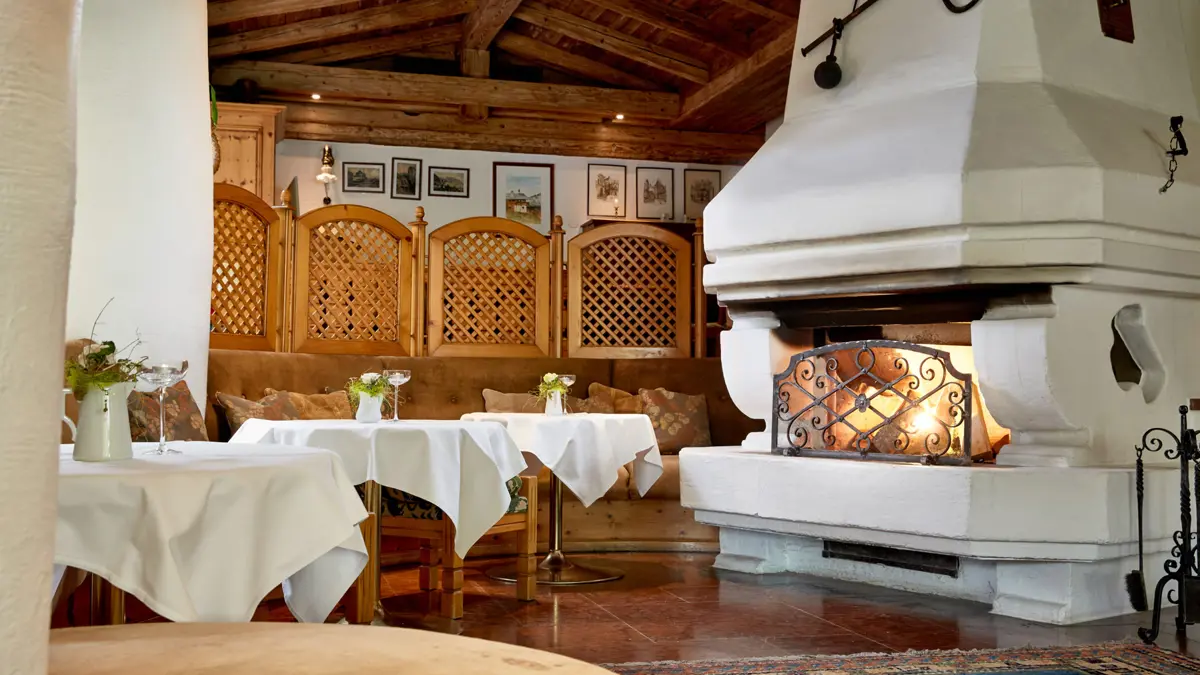 Hotel Romantik Zell Am See Fireplace