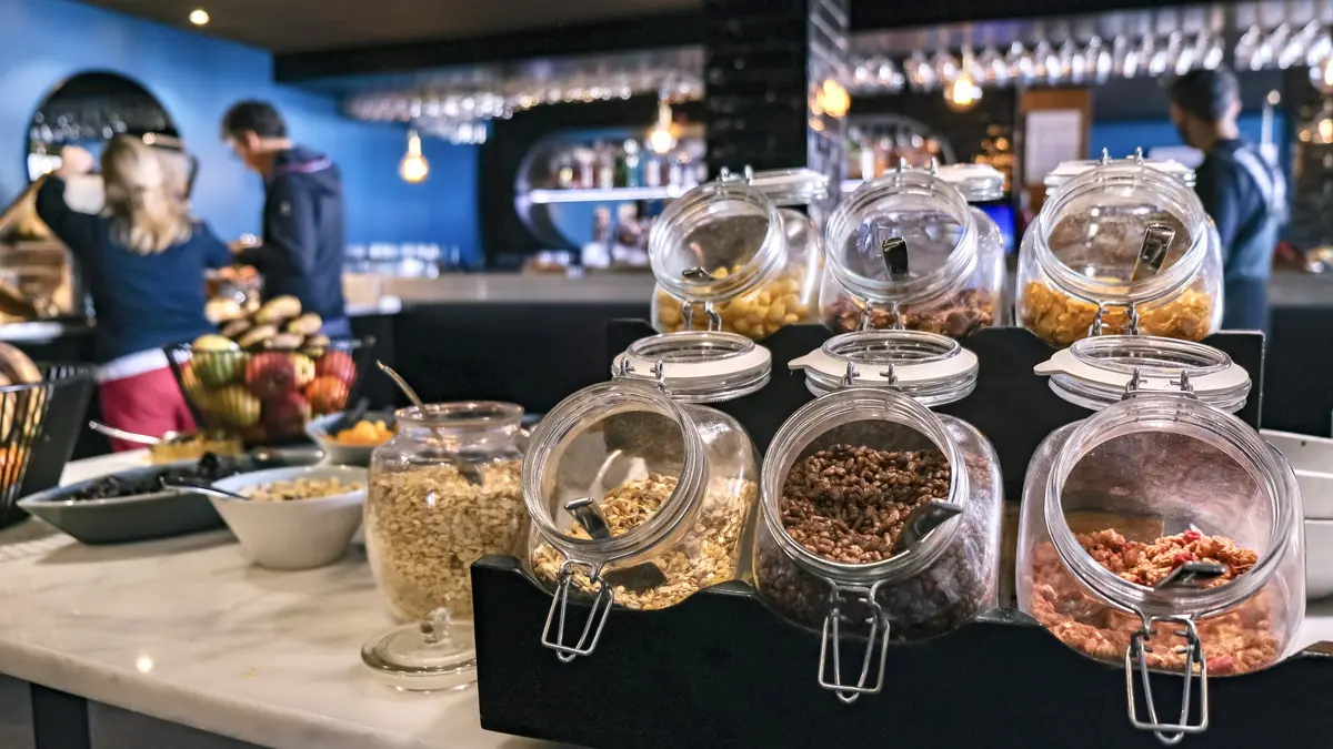 Hotel Fahrenheit Seven Val Thorens Breakfast Buffet