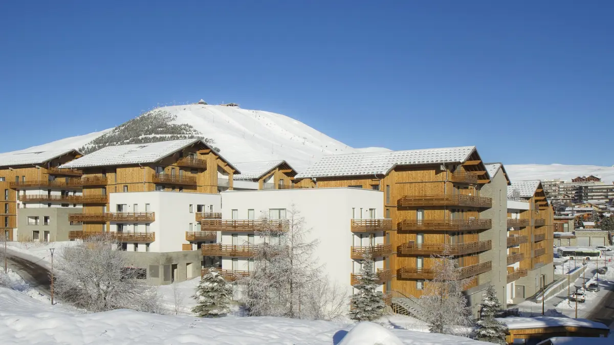 L'eclose Apart Hotel Alpe D'huez Exterior 2