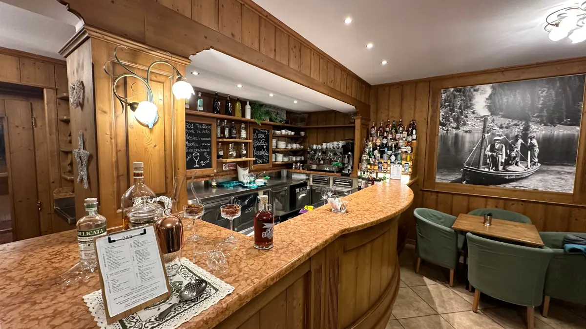 Inghams Italy Dolomites Madonna Di Campiglio Hotel La Betulla Bar