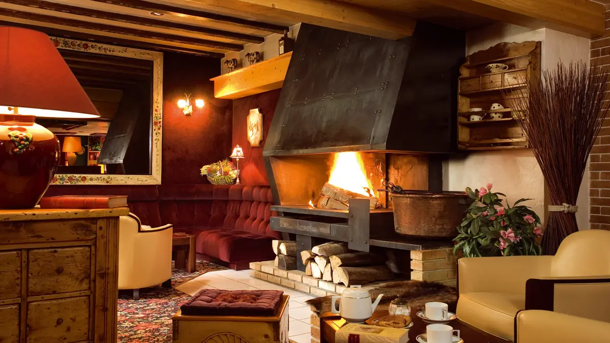 Hotel Les Melezes Les Deux Alpes Lounge And Fireplace