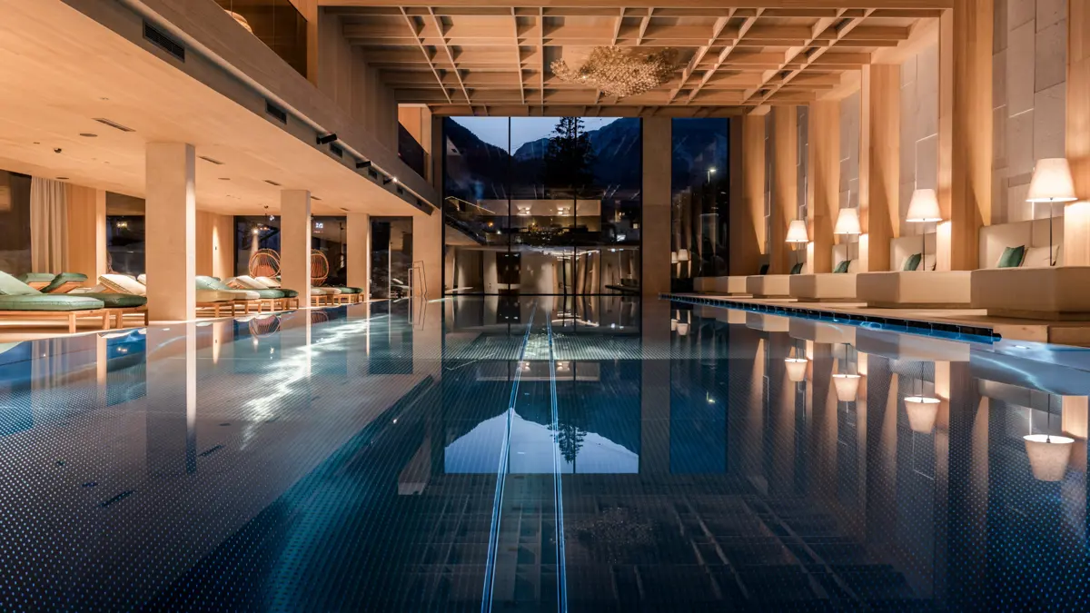 Hotel Neuhaus Zillertal Resort Mayrhofen Austria Indoor Pool (1)