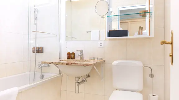 Jungfrau standard bathroom