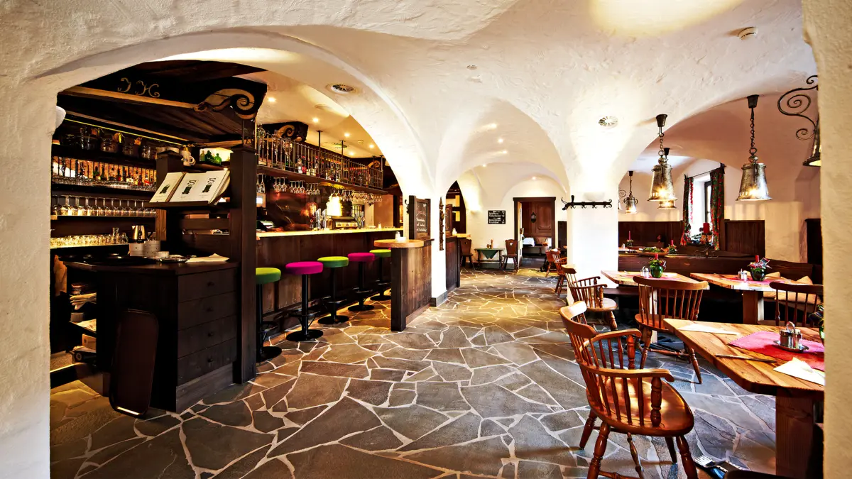 Hotel Saalbacherhof Saalbach Restaurant Bar (1)
