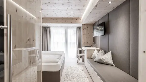 Zirbenlodge single room