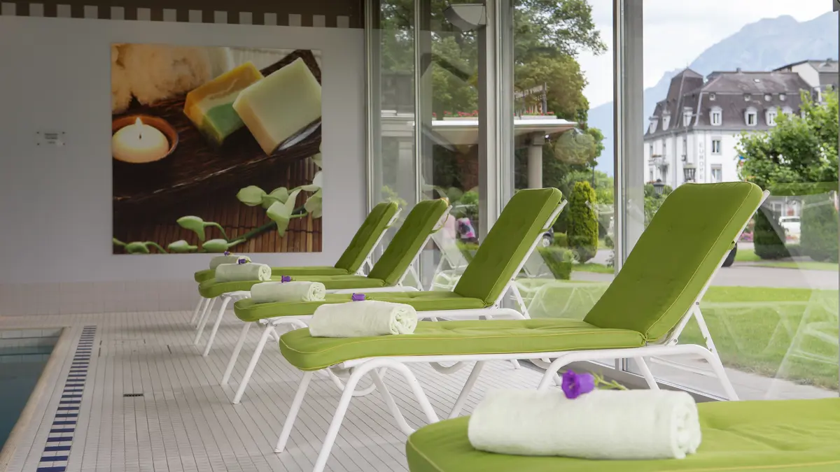 Grand Hotel Beau Rivage Interlaken Pool Loungers